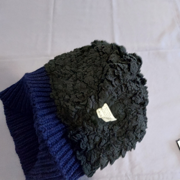 Women's hat - Picture 2 of 3